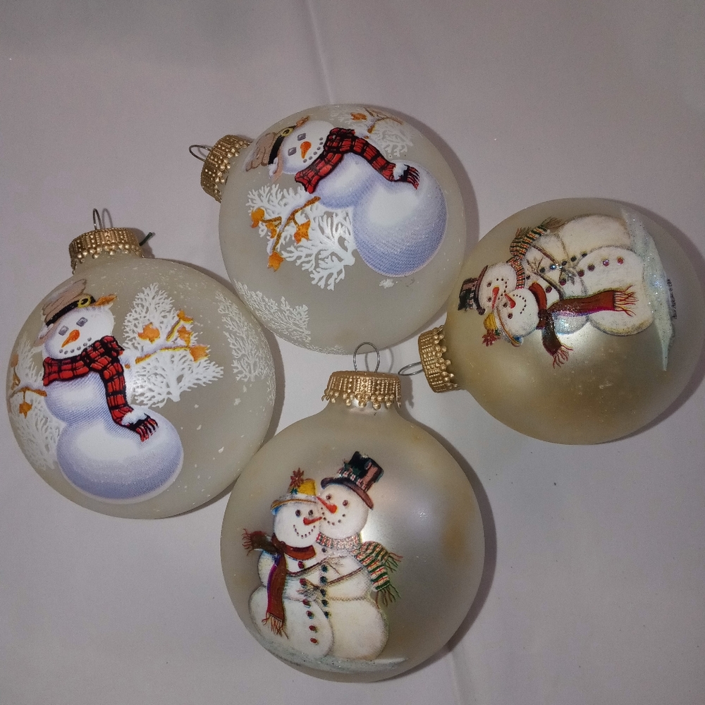 4 Snowman ornaments 🌲